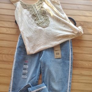 Levi's Mid Rise Skinny fit💗